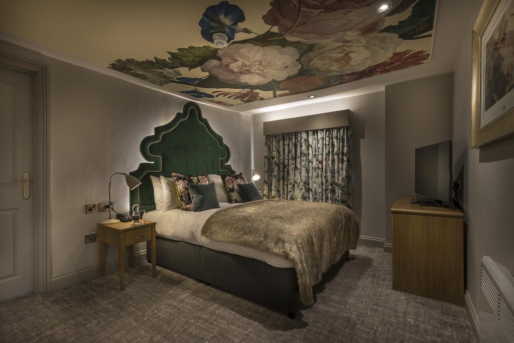 The Three Swans Hotel, Hungerford, Berkshire المظهر الخارجي الصورة